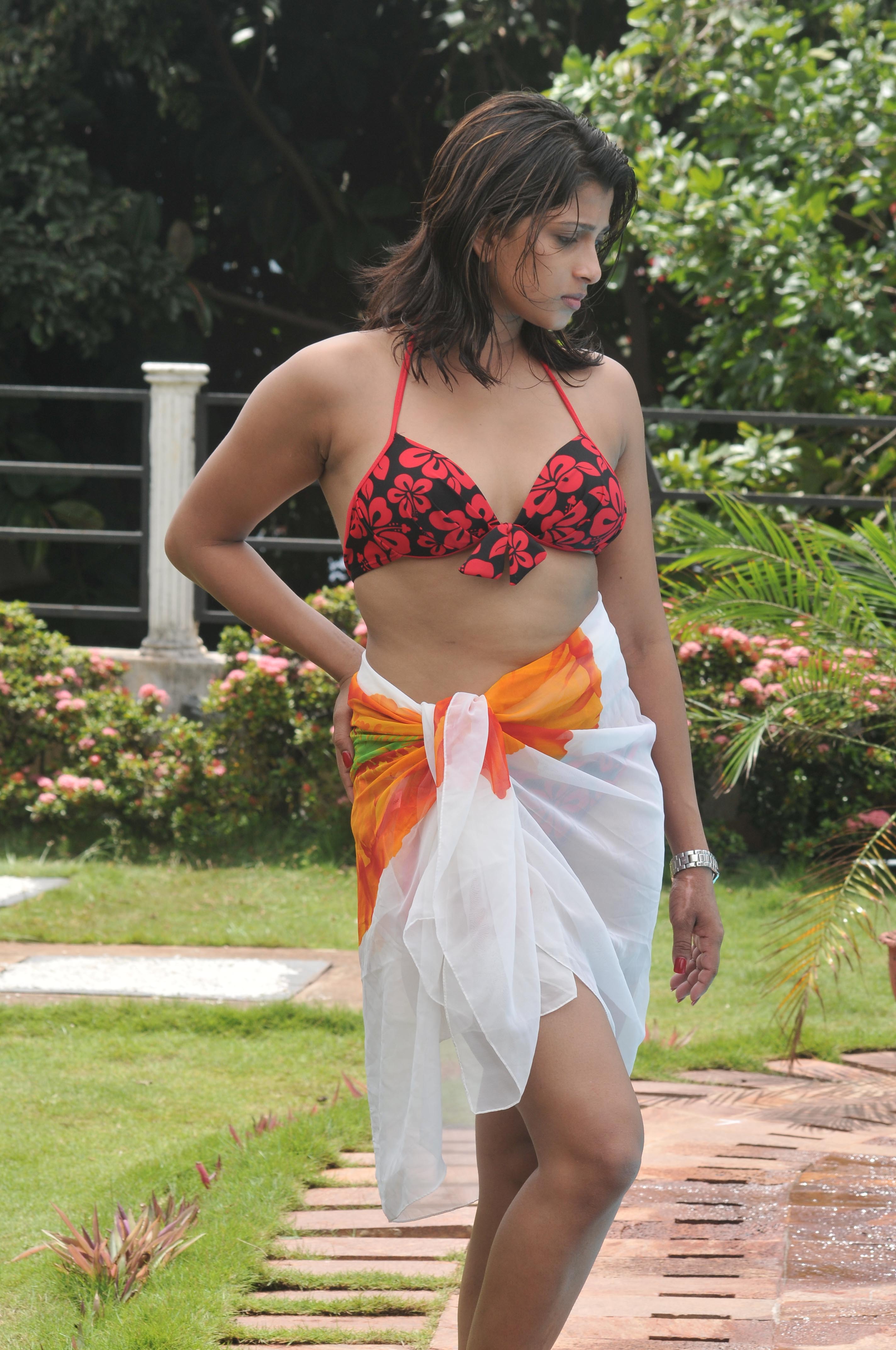 Nadeesha Hemamali Hot Bikini Pictures | Picture 65304